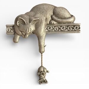 JJ Jonette Pewter Cat & Mouse Dangling Brooch Pin
